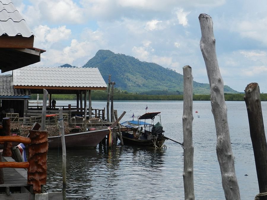 Koh Jum (Koh Pu), island in Krabi, Thailand
