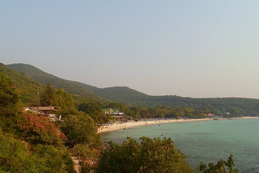 Koh Larn, island in Chonburi, Thailand