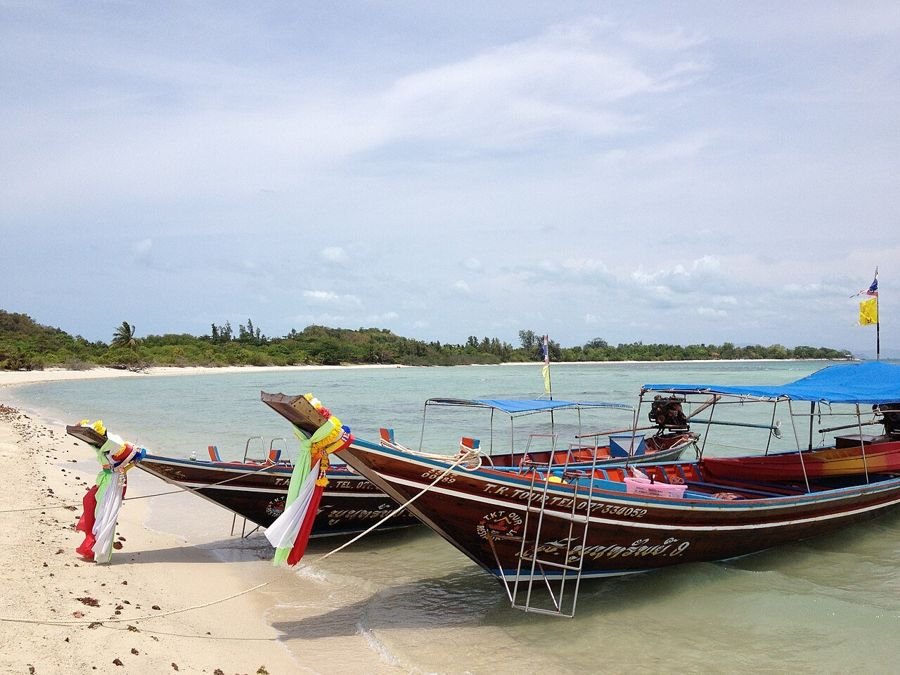 Koh Madsum (Pig Island), island in Surat Thani, Thailand